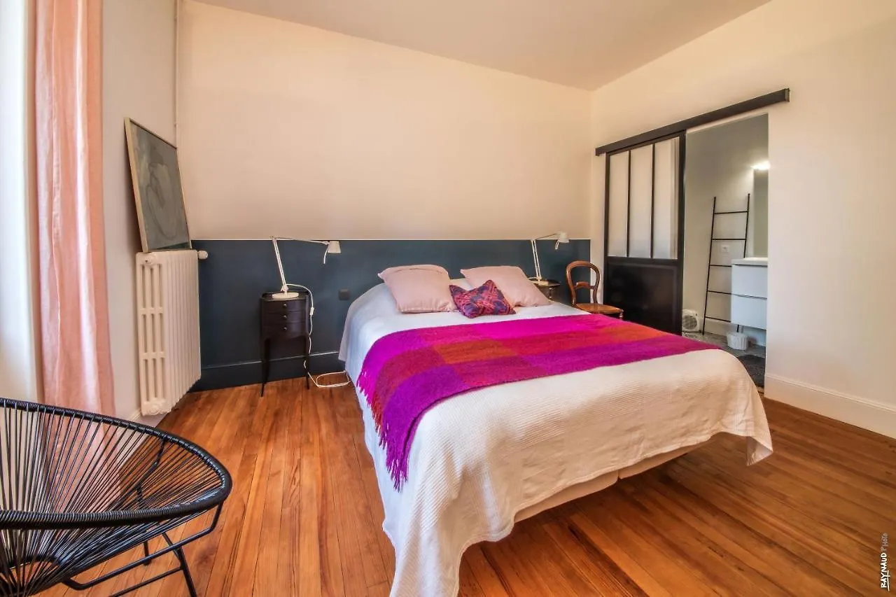 Maison De Charme - 250M2 - Calme - Jardin Florentin بيت للعطل