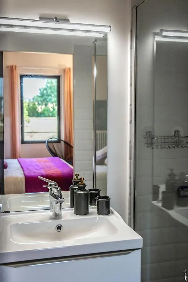 Maison De Charme - 250M2 - Calme - Jardin Florentin بيت للعطل